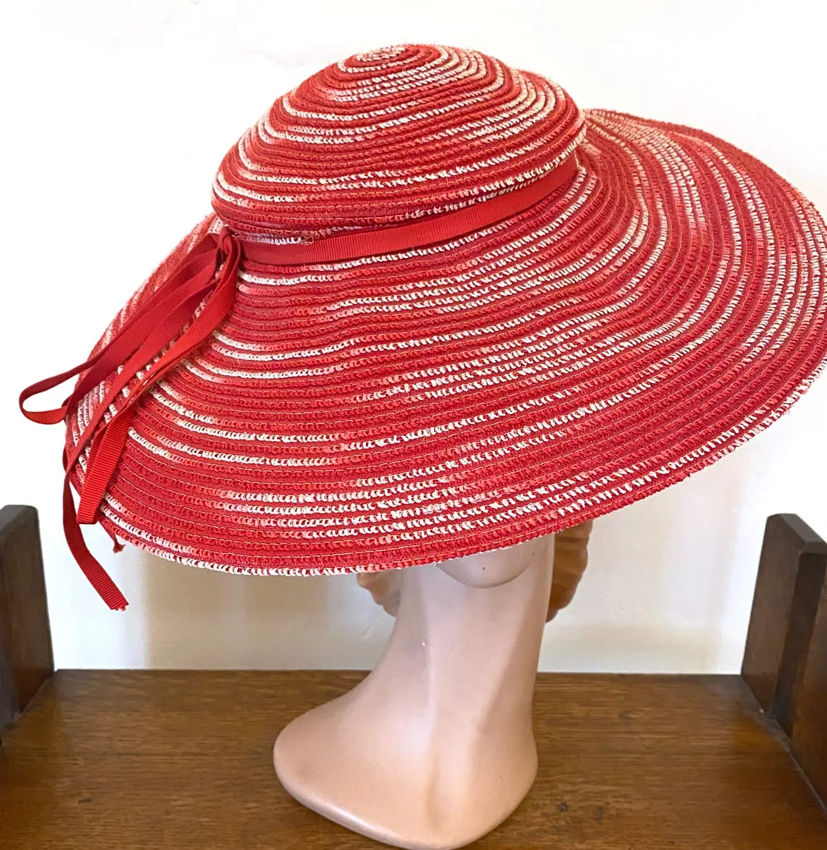 30s Vintage Platter Sun Hat Wide Brim Red & White Summer 40s Garden Party Hat VFG