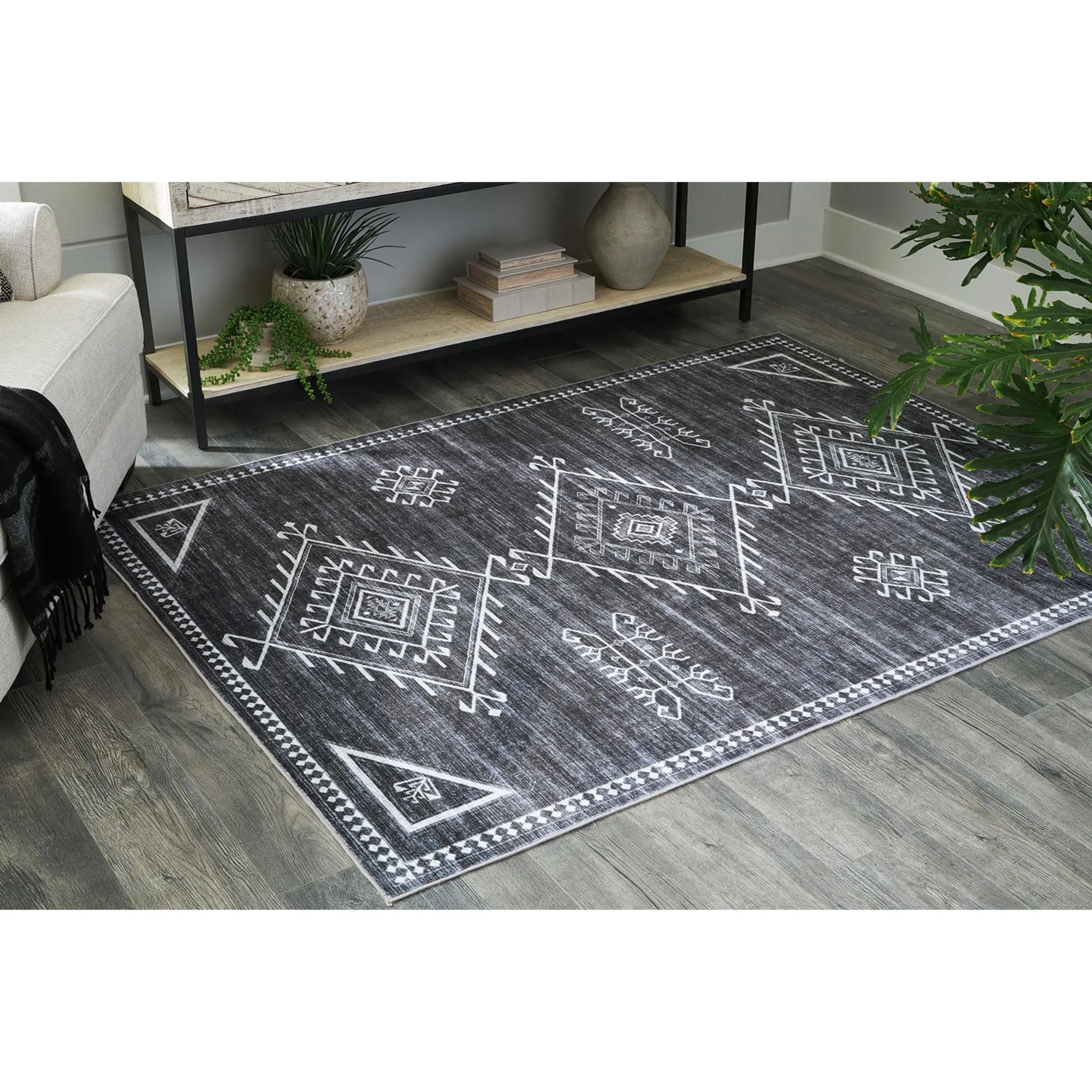 Arloman Area Rug