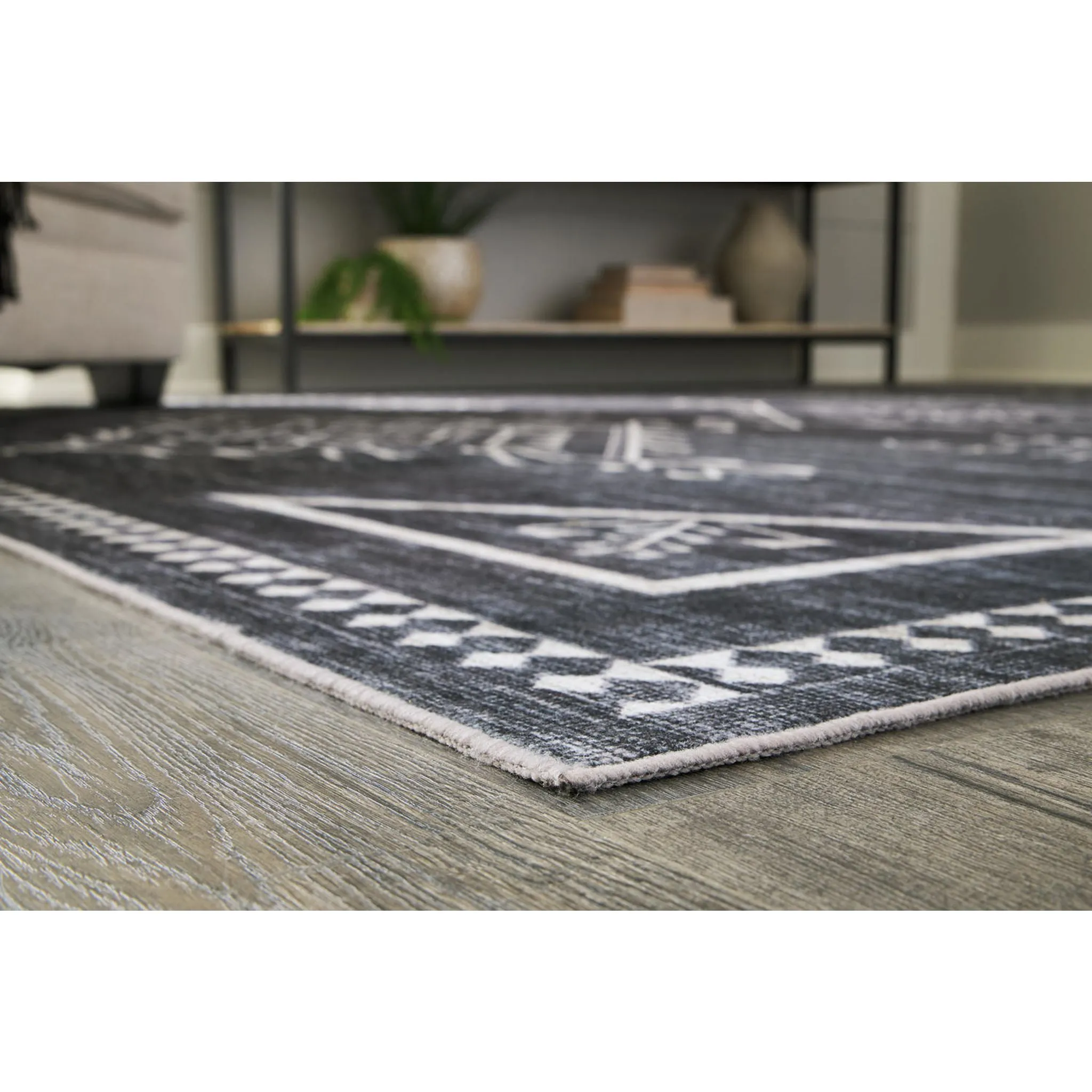 Arloman Area Rug