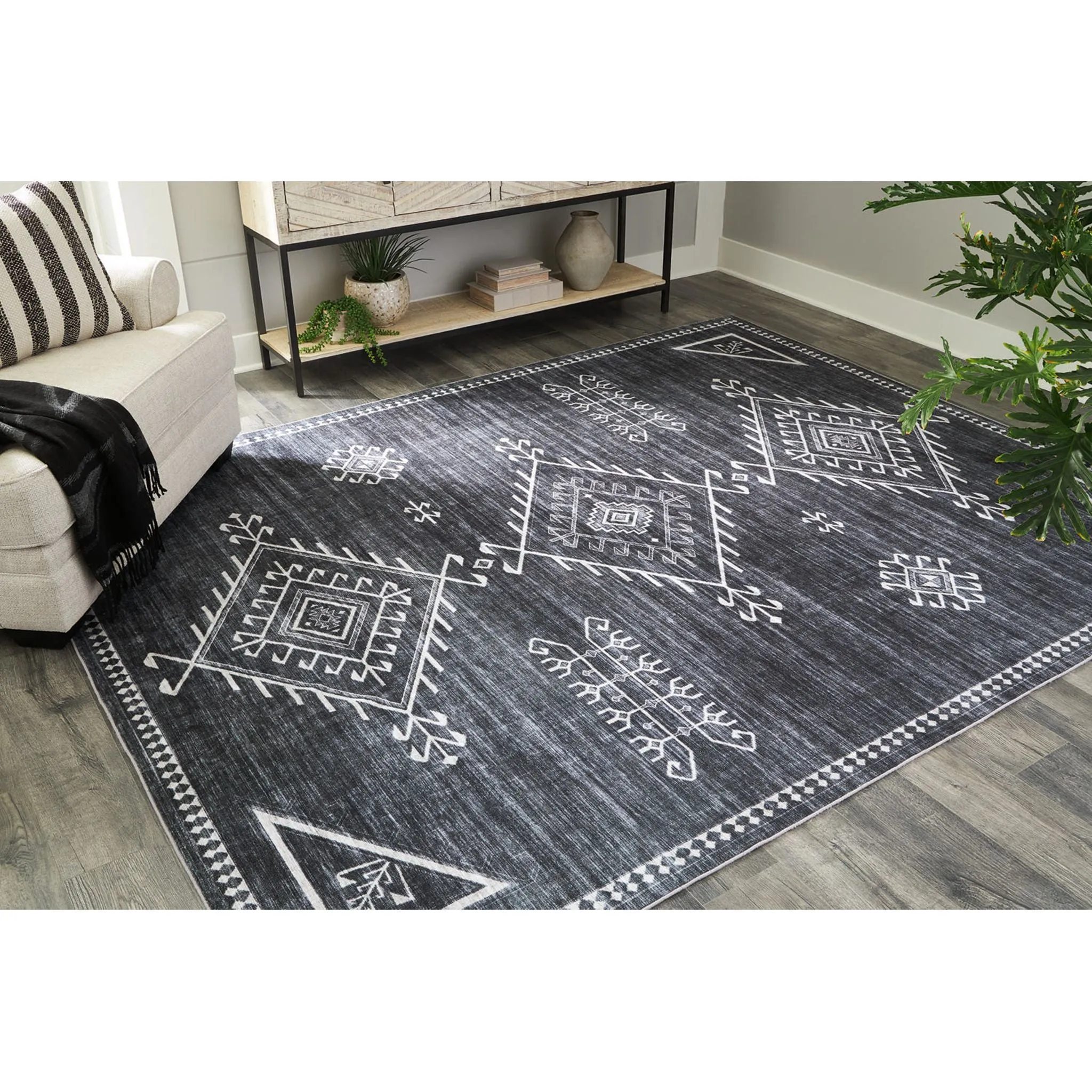 Arloman Area Rug