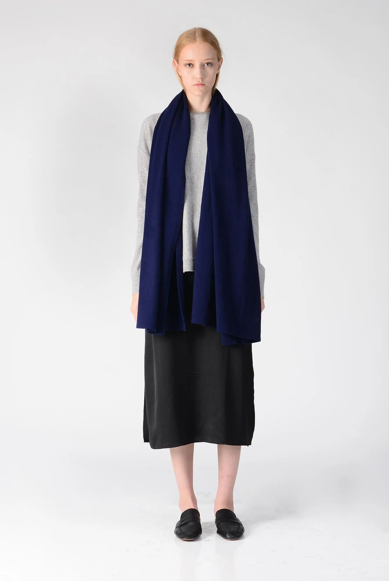 Oversized Scarf_Navy